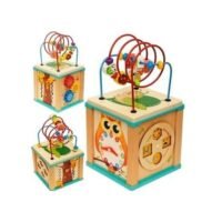 cube d'activités en bois multifonctitonnel.