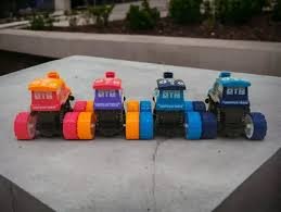 lot de 2 Mini Train Tout-Terrain à Friction – Jouet pour Enfants – Modèle et Couleur Assortis – Image 5